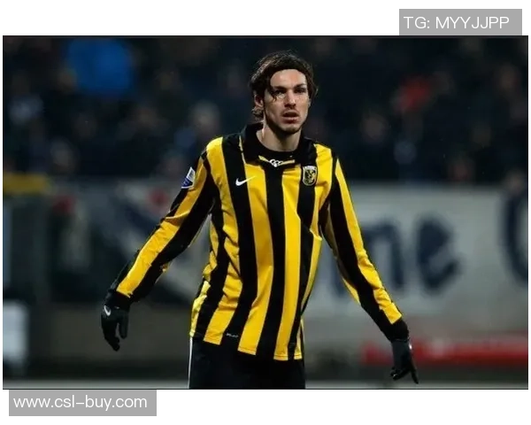 埃因霍温冬窗瞄准日本国脚佐野航大应对威尔曼离队挑战